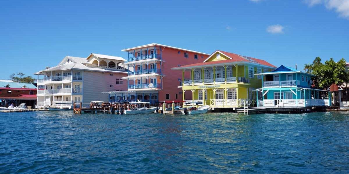 bocas-del-toro-panama Colorful houses on the water in Bocas del Toro, Panama